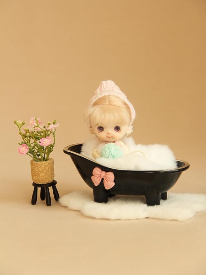 Minamzee Dollhouse Bathtub, 1:12 White Miniature Bathtub with Blue Bath Ball and Carpet, Dollhouse Bathroom Furniture for Home Decor Accessory (Beige)