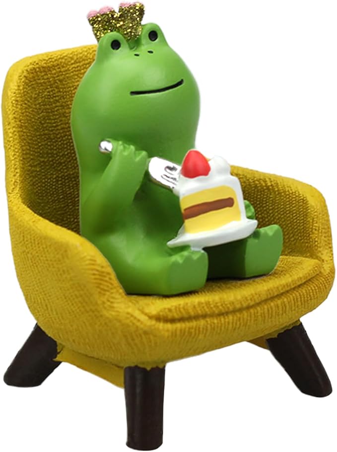Miniature Frog Eating Cake Figurine - Funny Shelf Desk Decoration - Perfect Cute Frog Gift (Yellow Sofa)