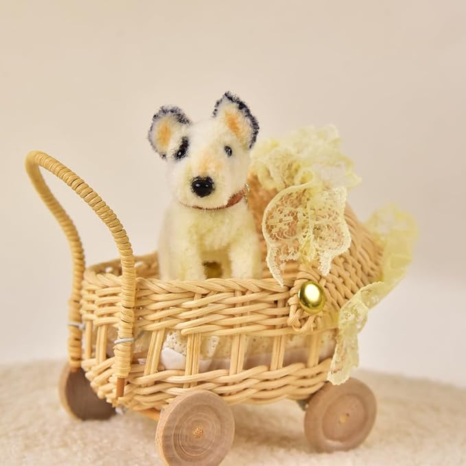 Dollhouse Miniature Handmade Pipe Cleaner Pet, Mini Dollhouse Pet Accessory, Cute Pet Craft Gift for Dollhouse Enthusiasts (White Foxhound)