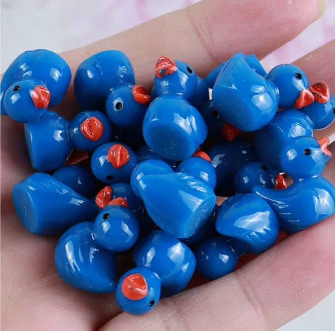 100pcs Mini Resin Duck,15 mm Dollhouse Décor for Aquarium Decor Micro Fairy Garden Landscape Hide,Seek Party Toys,Easter Basket Stuffer, Gift for All Ages (Nonluminous-Blue)