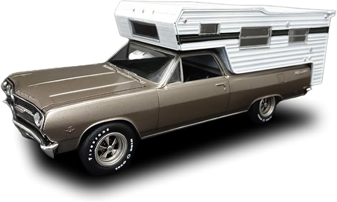 AMT 1965 Chevy El Camino w/Camper 1:25 Scale Model Kit