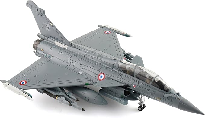 Hobby Master | 1:72 Scale Diecast Military Aircraft Replica | Rafale B Opertaion Chammal 104-10, French Air Force, Dec 2015 (with 2 x Scalp Missiles) | Model HA9611