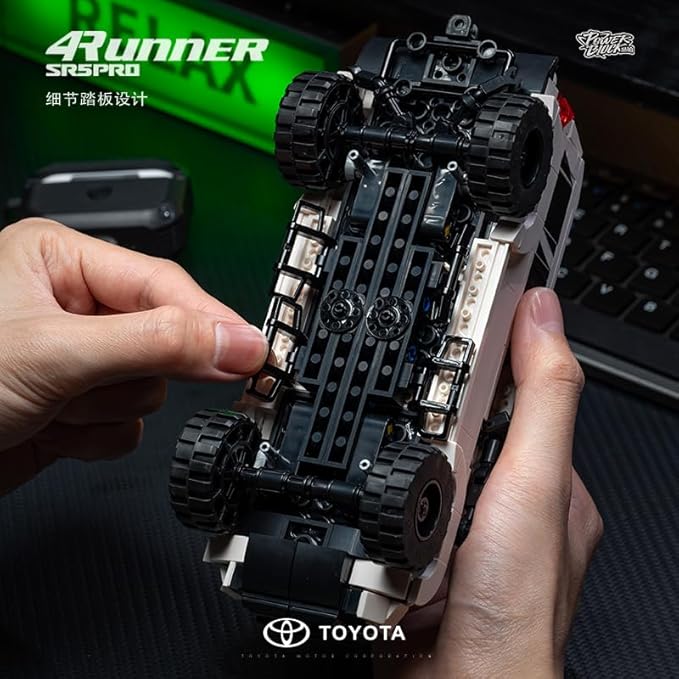 Toyota 4Runner SR5PRO Car Building with Collectible Display Container, TOYOTA Officially Licensed SUV, Compatible with Speed Champion, Building Toys for Adults and Kids Boys Ages 8-16(540PCS)