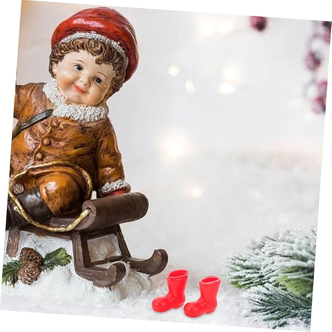 Garneck 100Pieces Mini Santa Claus Boots Craft Set for Christmas Decoration Miniature Red Mini Shoes for Dollhouse and Table Decoration Ideal Creative Craft Projects at Festive Time