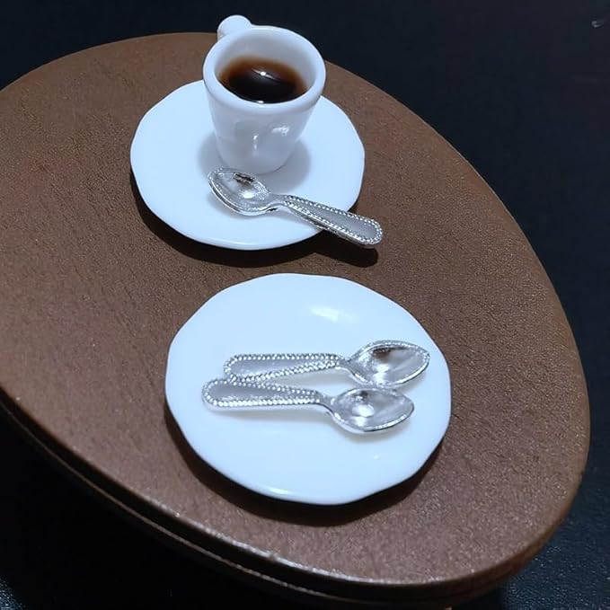 1:12 Scale Miniature Coffee Cup with Spoon – Dollhouse Scene Accessory for DIY Summer Table Setting, Desktop Display, Realistic Resin Mug Prop for Relaxation-Themed Mini Décor