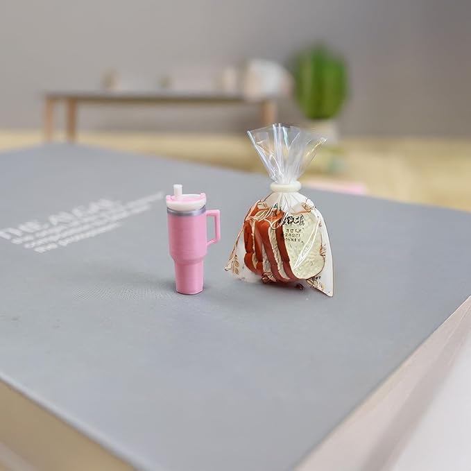 Miniature Drink Cup & Toast Set, Realistic Dollhouse Miniatures, Mini Tumbler with Detachable Lid & Straw, 1/12 Scale Food for Dollhouse Décor (Black)