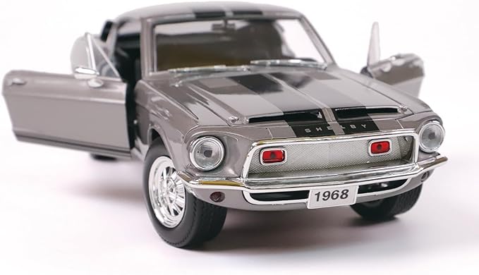 1968 Carroll Shelby GT-500KR Alloy Model - 1:18 Scale High-Performance Muscle Car Replica with Opening Doors and Display Case for Collectors and Enthusiasts（Silver）