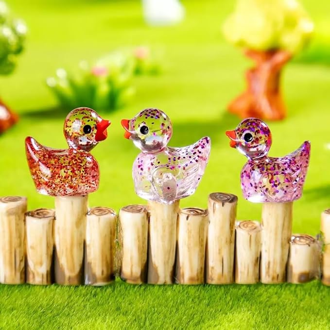 100pcs Mini Resin Duck,15 mm Dollhouse Décor for Aquarium Decor Micro Fairy Garden Landscape Hide,Seek Party Toys,Easter Basket Stuffer, Gift for All Ages (Glitter-Multicolour)