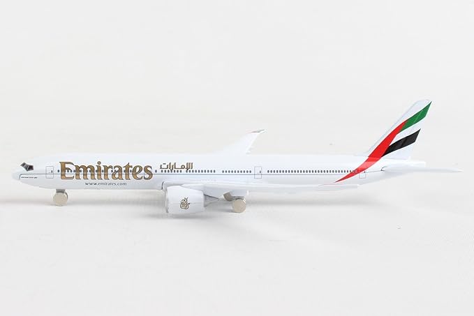Daron Toy Airplane – Emirates 777x – Die-Cast Metal Model Airplane Toy with Plastic Parts for Kids Ages 3+