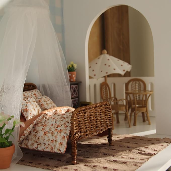 1:12 Scale Dollhouse Wicker Bed Set Handmade Miniature Rattan Bed with Pumpkin Bedding Natural and Brown Colors Dollhouse Bedroom Furniture Decor (Coffee)
