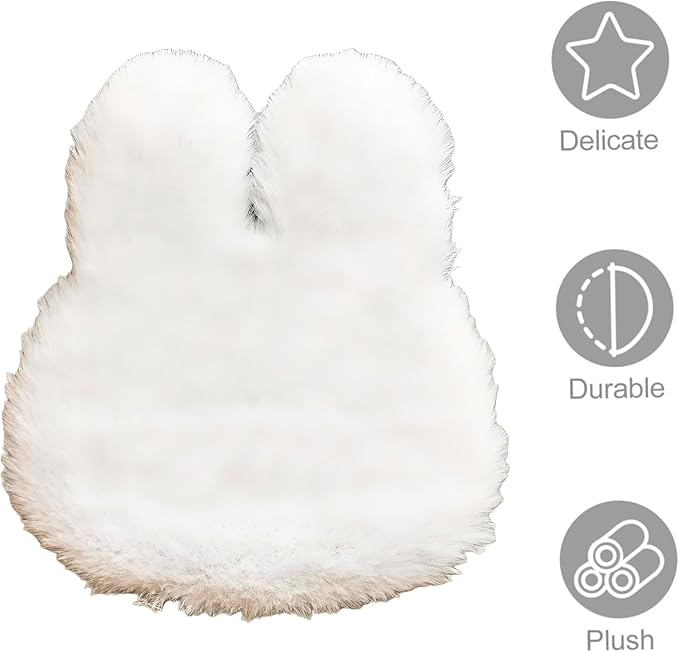 1:12 Scale Miniature Dollhouse Rabbit Rug – Soft White Faux Fur Carpet, Cozy Bedroom & Living Room Accessory for Dollhouse Decoration, Mini Scene Layout, DIY Display & Micro Landscape Décor (B)