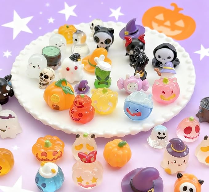 20 PCS Halloween Miniature Figurines Blind Bag Set, Glow in The Dark Dollhouse Accessories, Cute Mini Figures Mystery Bags for Halloween Decor, DIY Craft, Party Presents for Kids