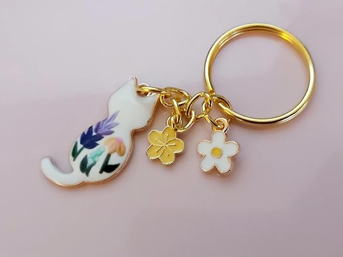 Agromusk Cute Cat Keychain, Enamel Flower Keyring Japanese Decor for Garden Cat Lovers, Kawaii Bag Charm With Sakura Flowers