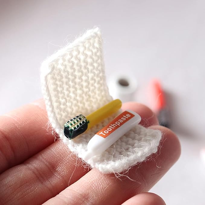 6Pcs/Set Dollhouse Miniature, Washing Supplies Miniature Creative Simulation, Plastic Dollhouse Toothpaste Toothbrush Model for Entertainment Dollhouse Accessories