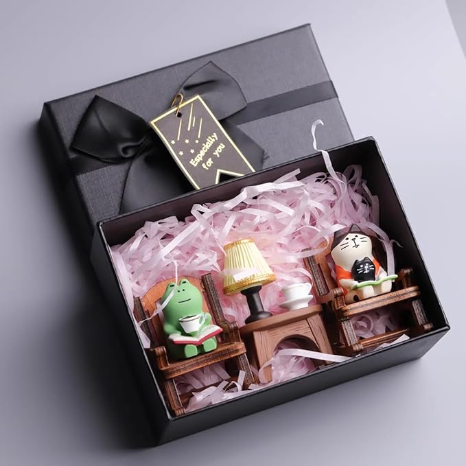 Miniature Frog Figurine Statue, Help Relax Enjoying Tea Time Mini Frog Cat Collection Desk Ofiice Bedroom Decor, Healing Heart Good Mood Indoor Home Decorations with Gift Box -Cat Company