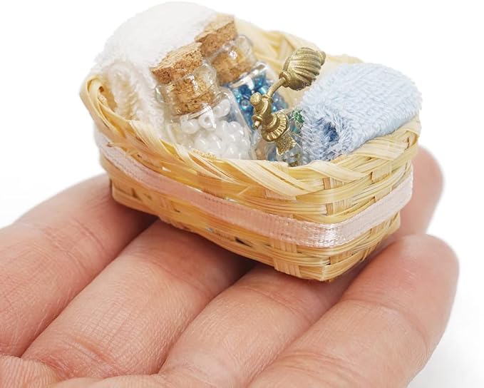 Odoria 1/12 Miniature Basket with Perfume Dollhouse Bathroom Accessories