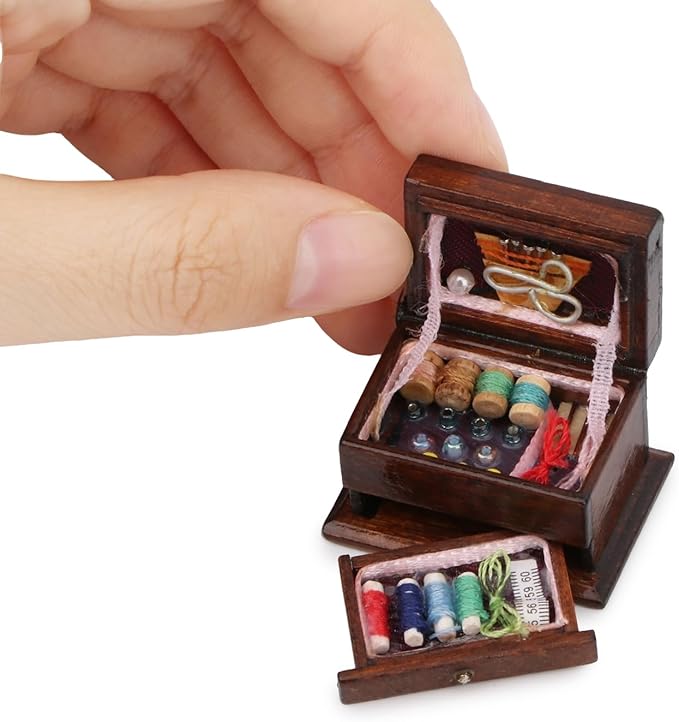 Dollhouse Accessories Miniature Sewing Tool Kit 1:12 Sewing Room Accessories Sewing Box Simulation Model Dollhouse Decorations (D)