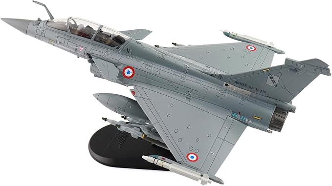 Hobby Master | 1:72 Scale Diecast Military Aircraft Replica | Rafale B Opertaion Chammal 104-10, French Air Force, Dec 2015 (with 2 x Scalp Missiles) | Model HA9611