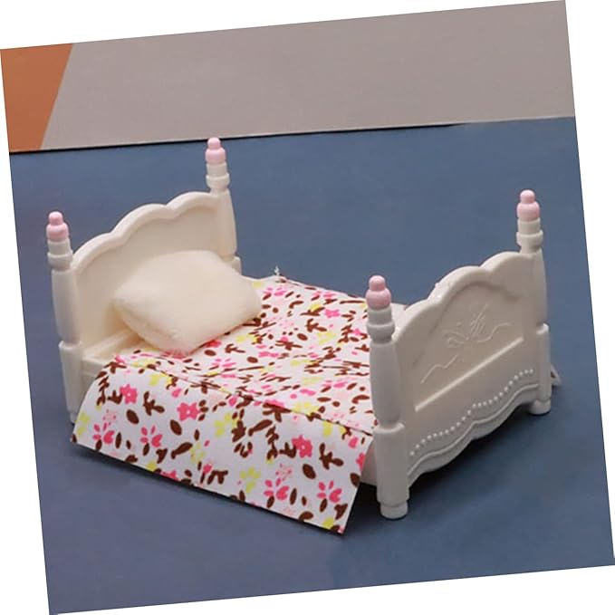 Milisten 1Set Miniature Bedroom Furniture Wear Resistant Dollhouse Decor for DIY Crafts Home Decor and House Accessories for Bedroom Ornamentation and Present Giving