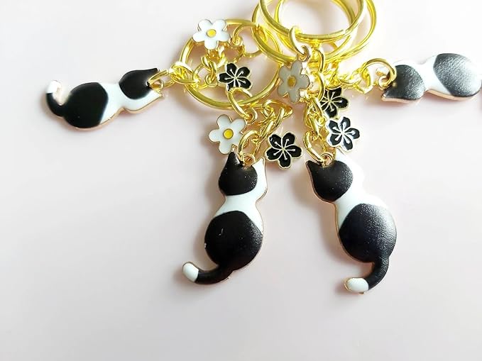 Agromusk Cute Cat Keychain, Enamel Flower Keyring Japanese Decor for Garden Cat Lovers, Kawaii Bag Charm With Sakura Flowers