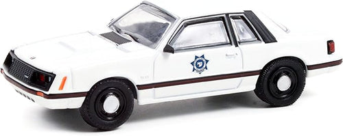1982 SSP White Arizona Department of Public Safety Hot Pursuit Series 39 1/64 Diecast Model Car by Greenlight 42970 A