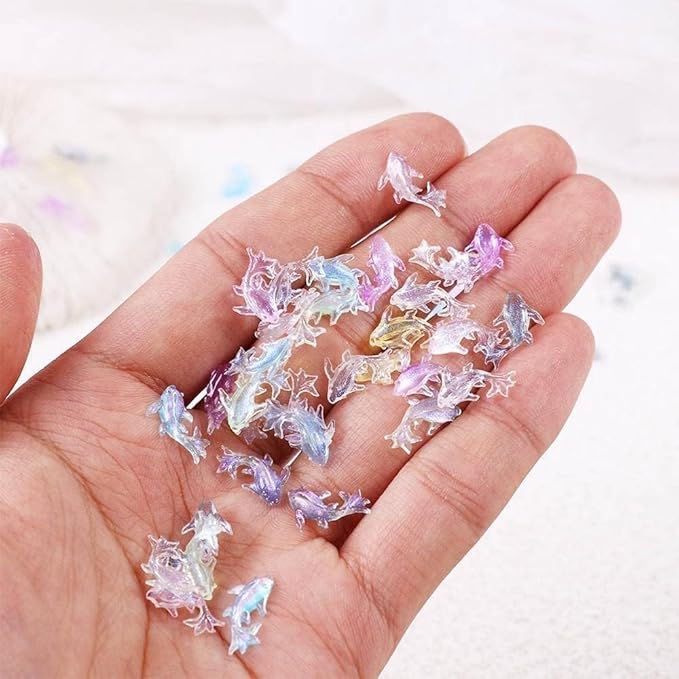 100Pcs Colorful Cute Mini Shiny Miniature Resin Goldfish Figurines, DIY Terrarium Crafts Ornament Accessories, Fairy Garden Accessories Ornament, Outdoor Decor