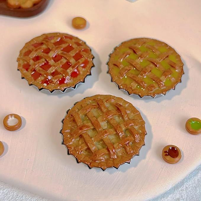 LUOZZY 3pcs Miniature Food Model Lifelike Dessert Model Doll House Pies Miniature Desserts Accessories