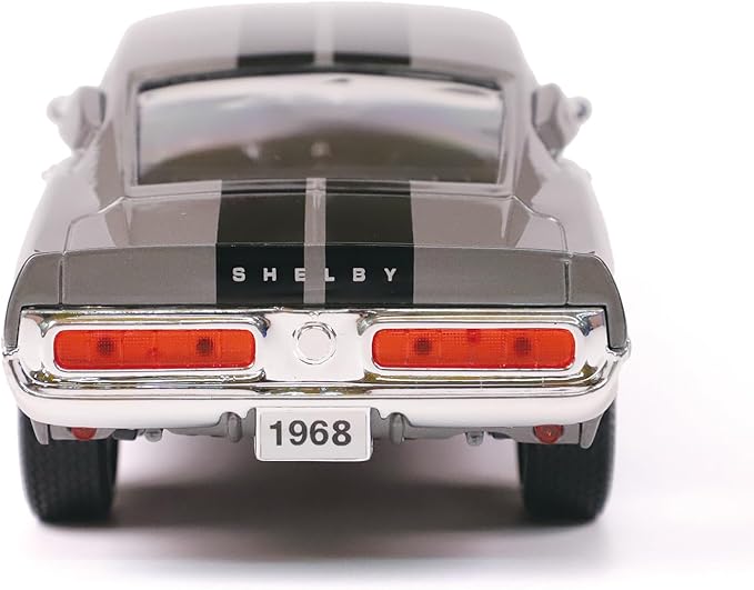1968 Carroll Shelby GT-500KR Alloy Model - 1:18 Scale High-Performance Muscle Car Replica with Opening Doors and Display Case for Collectors and Enthusiasts（Silver）