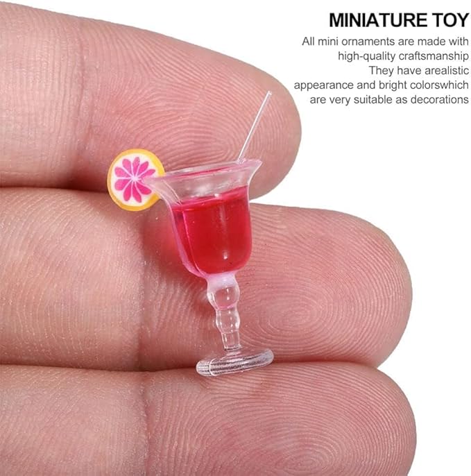 4Pcs Miniature Dollhouse Beverage Set, 1:12 Scale Mini Miniature BottlesResin Wine and Juice Bottles with Cocktail Cups, Mini Food Mini House Drink Accessories Dollhouse Decoration Kitchen Decor