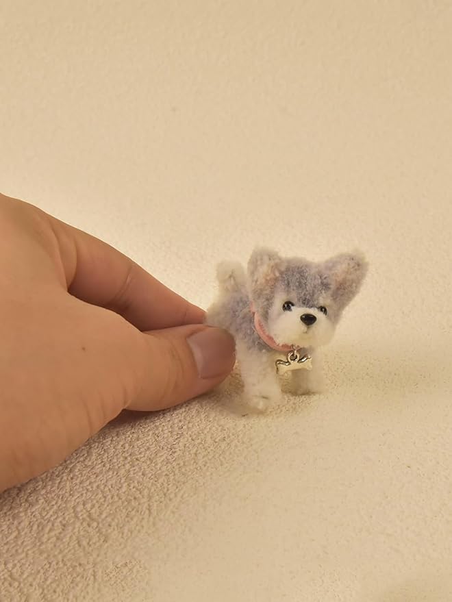 Miniature Dollhouse Handmade Pipe Cleaner Pet, Mini Doll House Pet Accessory, Cute Pet Craft Gift for Dollhouse Enthusiasts (Schnauzer Chain Dog)
