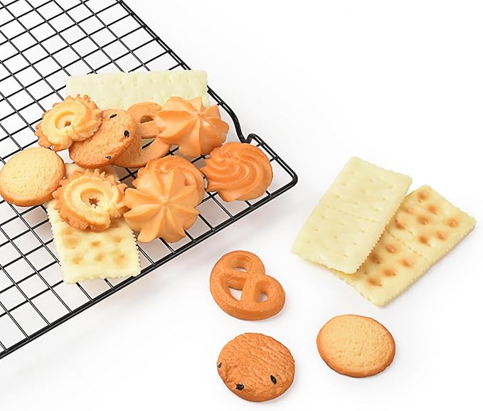 Fake Cookies, 16Pcs 8 Styles Artificial Soda Biscuits Simulation Realistic Dessert Crackers Food for Home Kitchen Shop Display Photography Props
