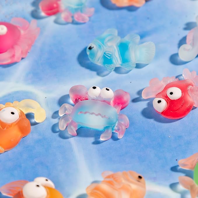 100 Pcs Mini Resin Sea Animals Variety Tiny Ocean Animals Figures Miniature Little Small Animal Figurines Bulk for Micro Fairy Garden Landscape Dollhouse Accessories Hide Crafts Decor Aquarium