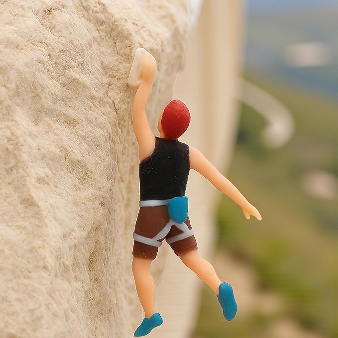 KH866 3Pcs 1:64 Miniature Scene Figurines – Rock Climbing Figures for Dioramas Photography Props Sports Theme Decoration Models for Adults