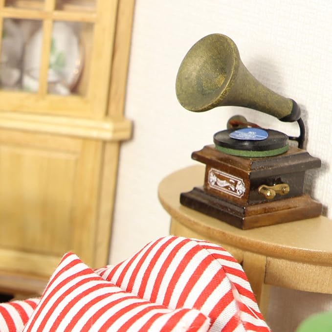 Miniature Gramophone Dollhouse Accessories Phonograph 1:12 Scale Vintage Record Player Mini House Charming Retro Mini Model Desk Decoration
