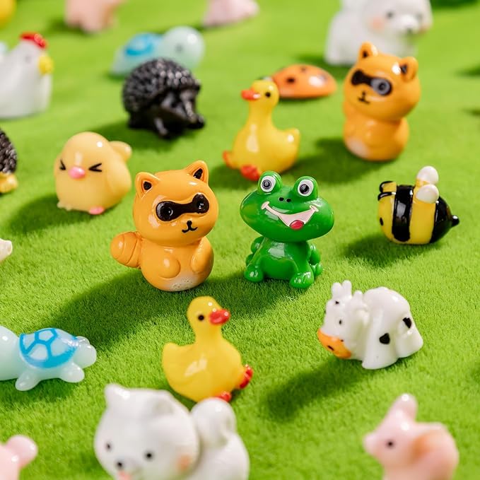 60Pcs Mini Resin Animal 60 Styles Tiny Resin Animals Miniature Little Small Animal Figures Bulk for Fairy Garden Miniature Dollhouse Micro Landscape Aquarium Decorations DIY Crafts