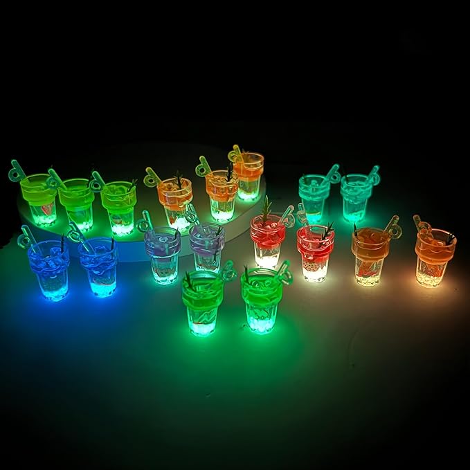 8 Pieces Miniature Dollhouse Drinks Set – Resin Glass Cup and Fruit Beverage Bottles, Simulated Drink Models for Summer Leisure-Themed Decor Decor, 1.05 x 0.39 Inch Mini Props for DIY Craft Display