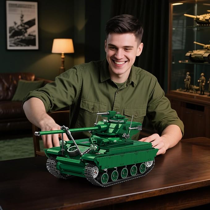 Reobrix AMX-13 Light Tank Building Set, 1:28 Scale Military French Tank Model Toy Set for Military Fans, 1037 PCS Collectible Building Block Kit, Ideal Gift for Adults Boys Age 14+