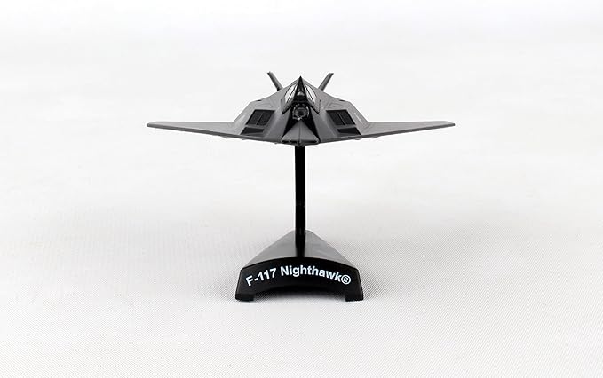 Daron Worldwide Trading F-117 Nighthawk 1:150 Vehicle , Black, Large