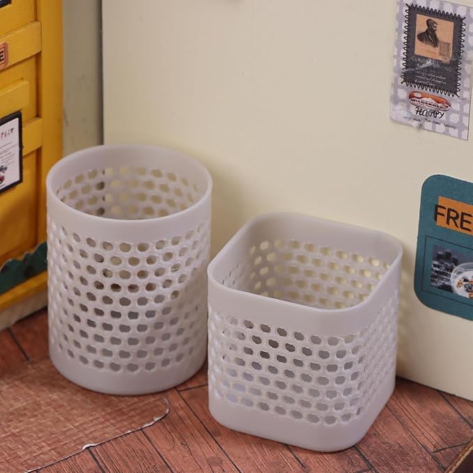 2Pcs 1:12 Scale Dollhouse Miniature Storage Basket, Plastic Laundry Basket, Bathroom Furniture Accessory