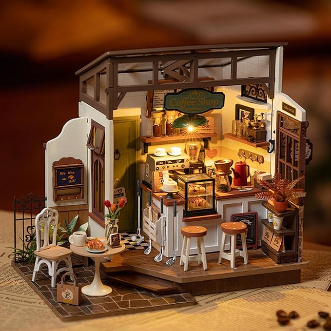 Alasum Scale Miniature Golf Club with Ball Model Dollhouse Accessory for Miniature Furniture Decoration Realistic Craftsmanship for Collectors