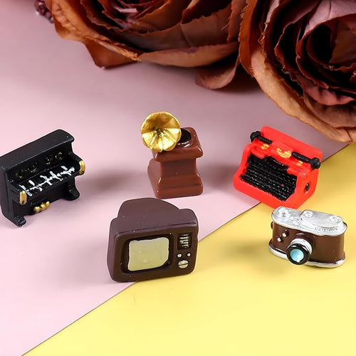 10Pcs Miniature Retro-Themed Home Appliances – Random Assorted Resin Camera, Telephone & Television Models, Mini Dollhouse Furniture for DIY, Micro Landscape,Tabletop Display & Creative Craft Projects