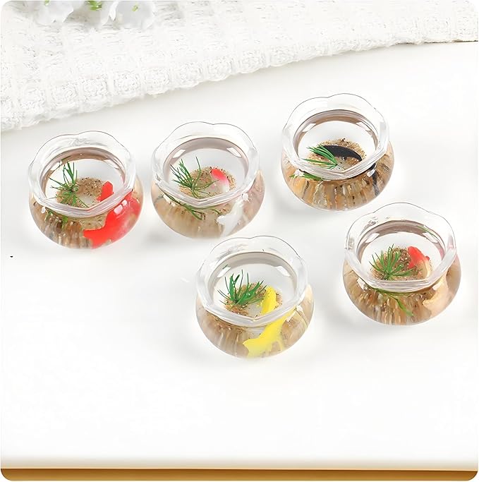 2Pcs Random Miniature Goldfish Bowls – 1:12 Scale Dollhouse Fish Tank Accessories,Realistic Resin Round Aquarium with Goldfish & Grass, Fairy Garden Ornaments, DIY Desktop Craft & Cupcake Topper Decor