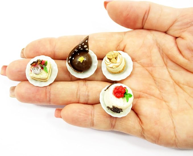 Dollhouse Miniatures Food 1:12 Mini Luxury Cake On Ceramic 4 Plates Supply 13934