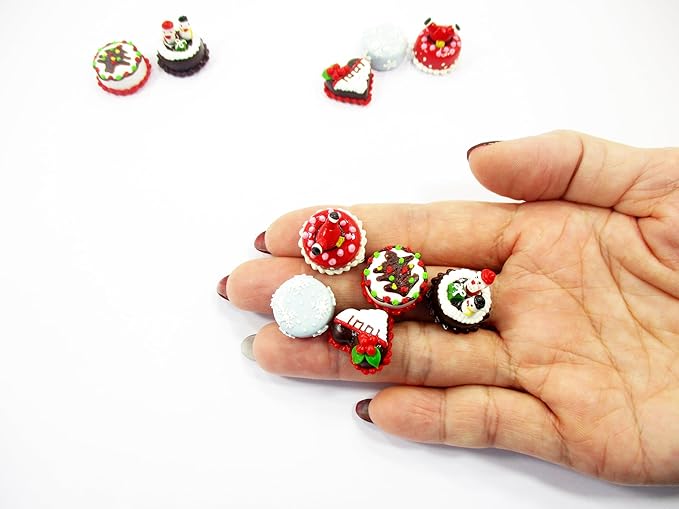 Dollhouse Miniature Food 5 Mini Christmas Cake 1.5 cm Tiny Bakery Supply 16116