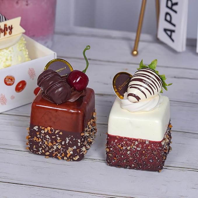 4PCS Fake Cupcakes, Artificial Chocolate Fruit Cake，Realistic Artificial Cupcake，Mixed Fake Cake Model，Fake Desserts Pastries for Home Kitchen Party Decoration