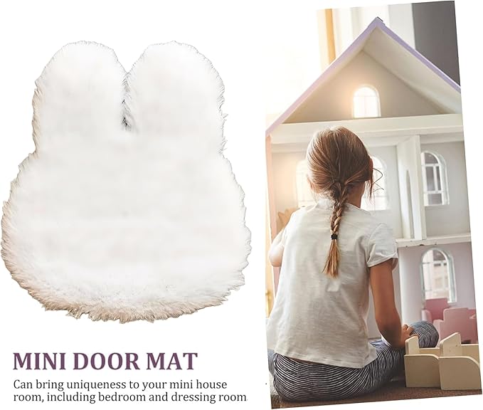 1:12 Scale Miniature Dollhouse Rabbit Rug – Soft White Faux Fur Carpet, Cozy Bedroom & Living Room Accessory for Dollhouse Decoration, Mini Scene Layout, DIY Display & Micro Landscape Décor (B)