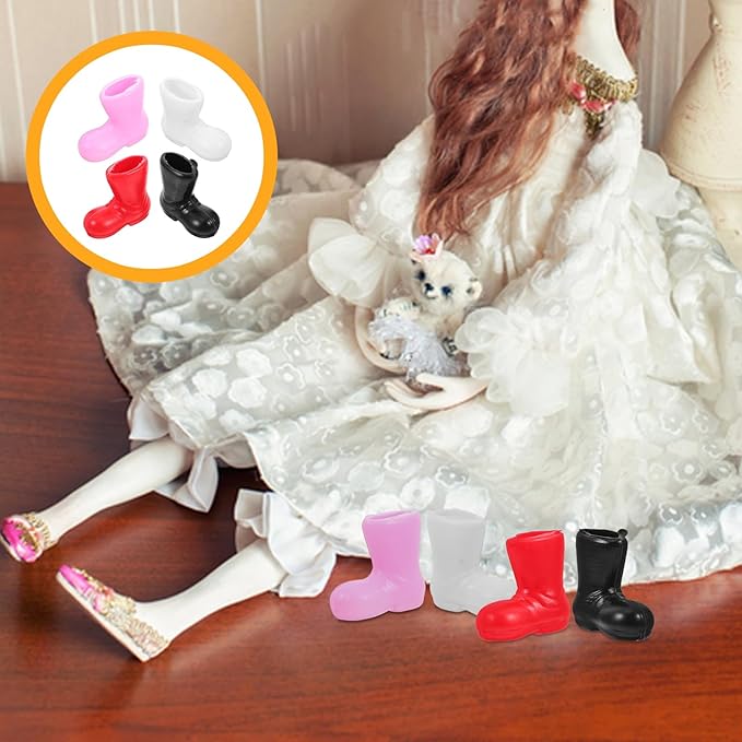 LOGOFUN 50pcs Christmas Mini Boot Dollhouse Miniature Santa Shoes Adornment Cartoon Tiny Santa Boots Model for DIY Crafts Accessories - 4Colors