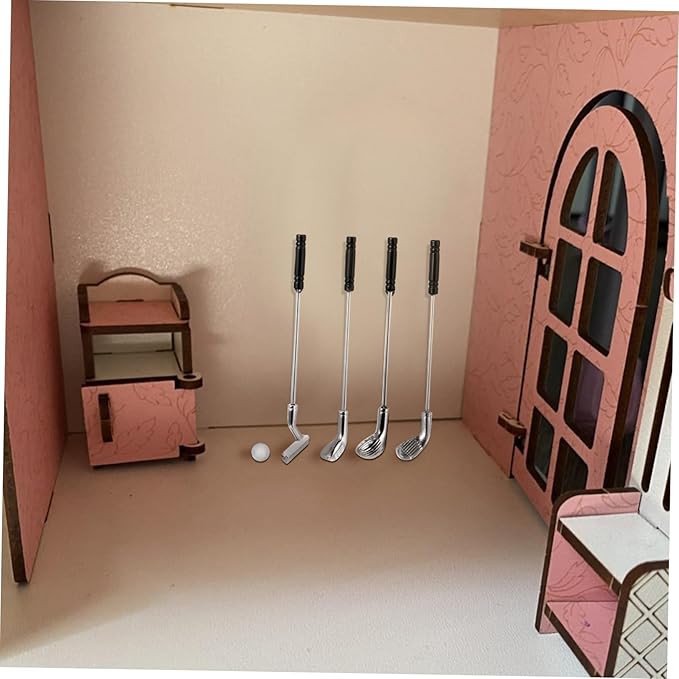 JOINPAYA 1Set Scale Miniature Golf Clubs Balls Realistic Dollhouse Accessories for Mini House Decor for Friends Material