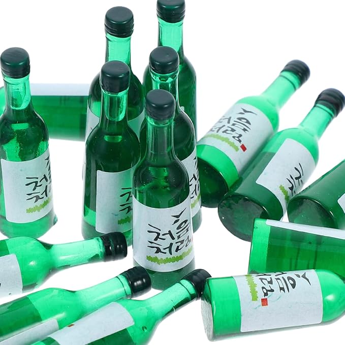 Totority Mini Korean Rice Wine Bottles Realistic Simulated Soju Bottles with Cork for Dollhouse Mini House D Cor Photo Props and Desktop Decoration