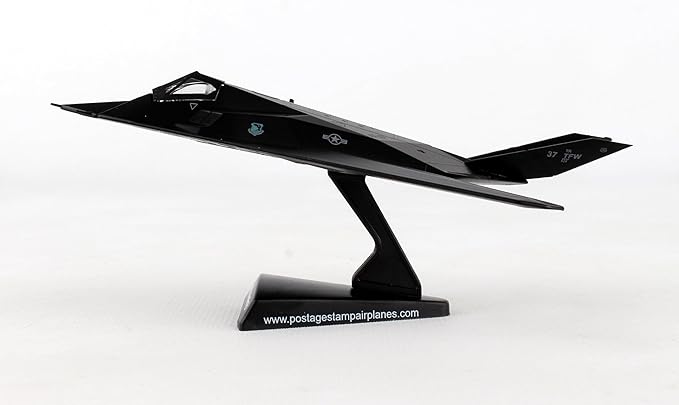 Daron Worldwide Trading F-117 Nighthawk 1:150 Vehicle , Black, Large